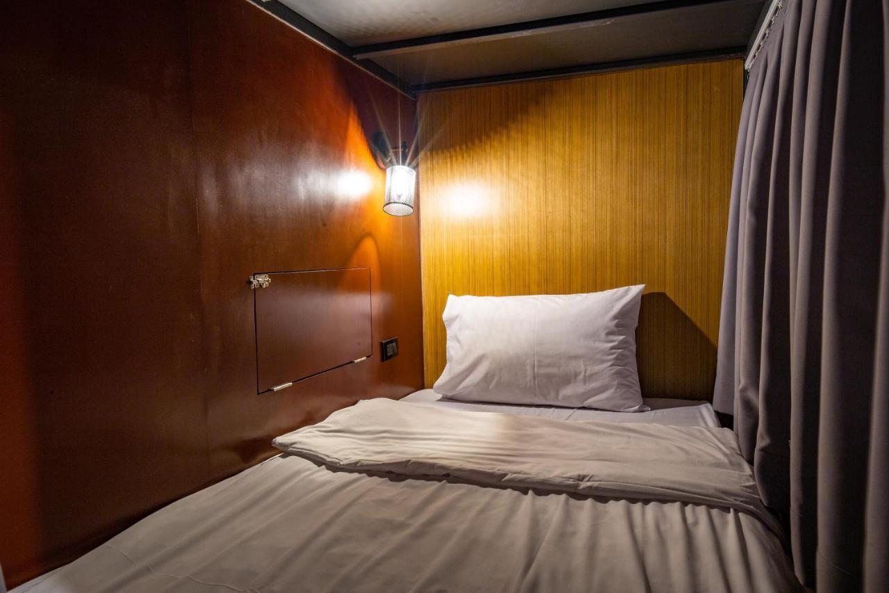 Luk Hostel Bangkok Dış mekan fotoğraf
